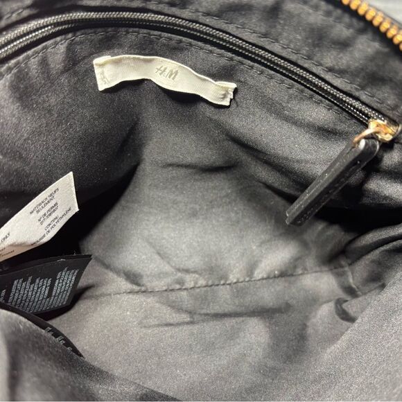 H&M Black Clutch Handbag EPC Includes Crossbody Strap - Picture 6 of 7